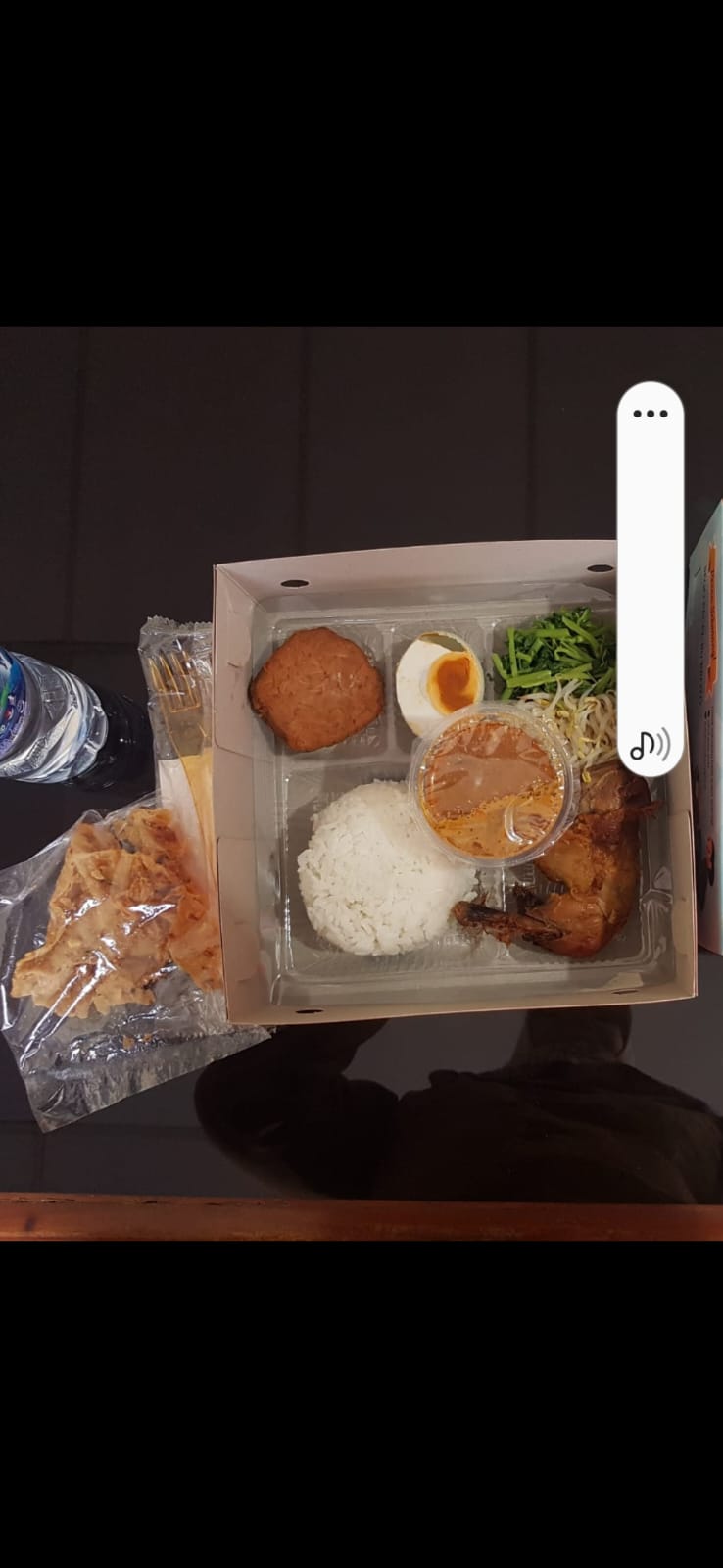 Paket nasi ayam kalasan