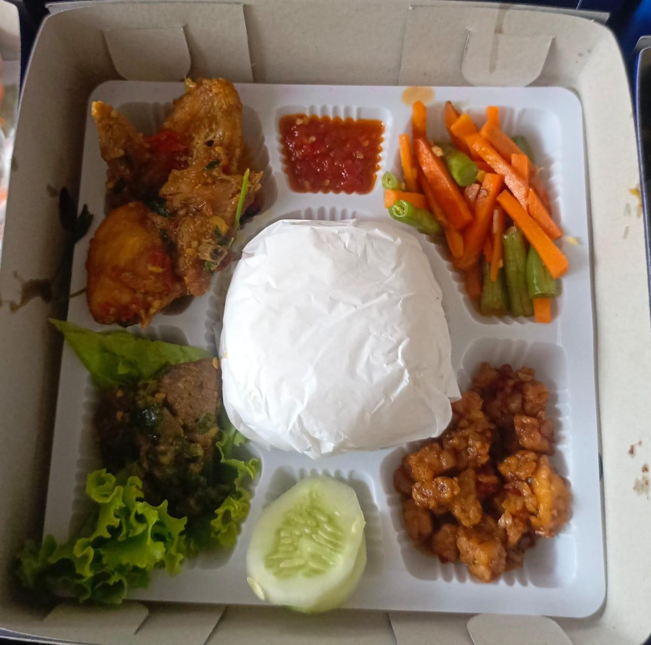Paket  Nasi Box Yantira 1
