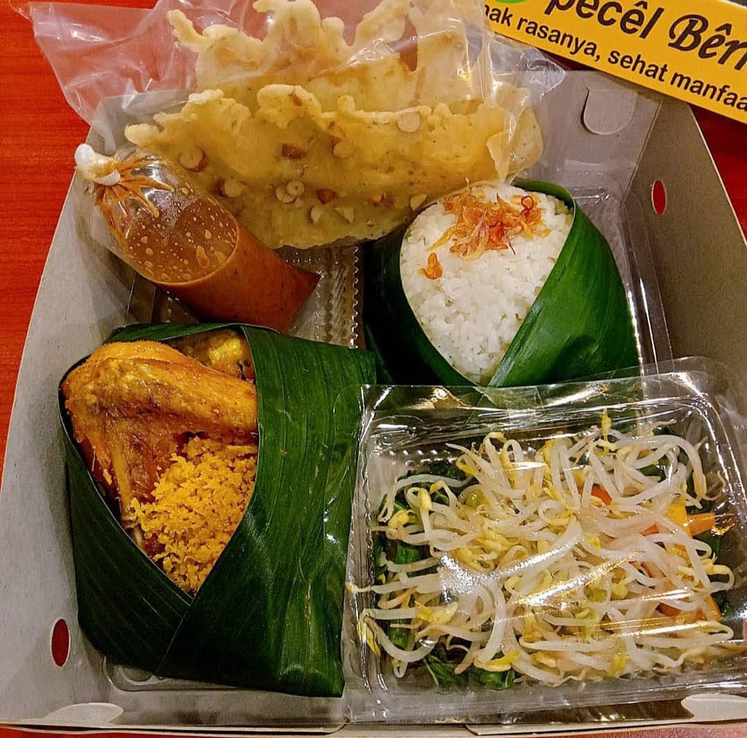 Paket Pecel (Ayam Negeri Pecel)