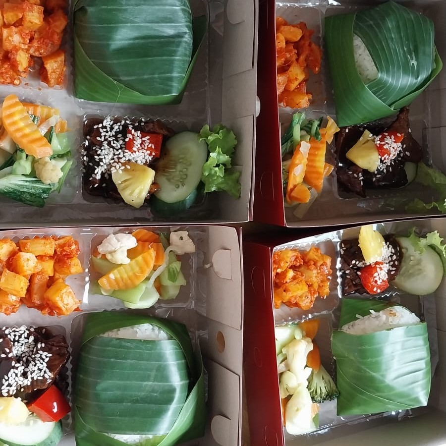 Nasi Box La_Menik