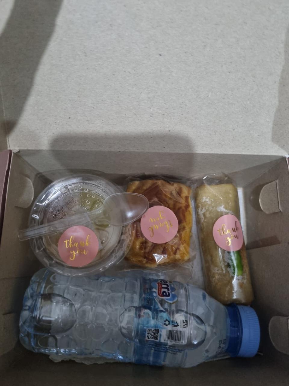 Snack box Raja untuk 25 orang