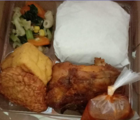 PAKET MAKAN DAN SNACK
