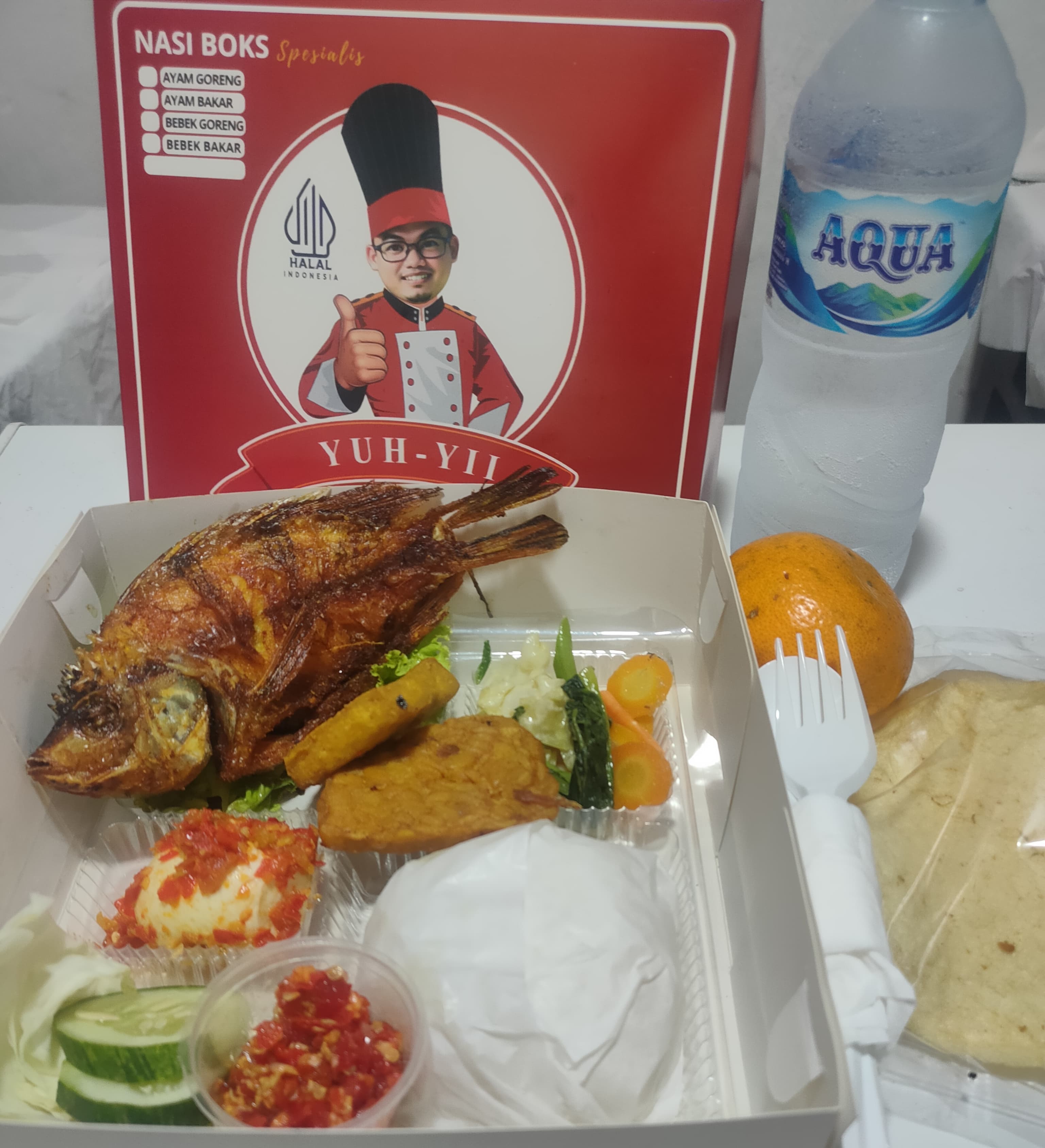 YuhYii Nasi Boks Ikan Nila Goreng