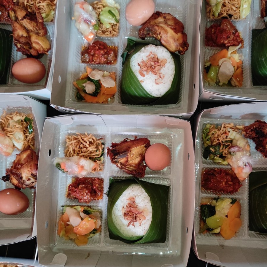 DNQ Nasi Box