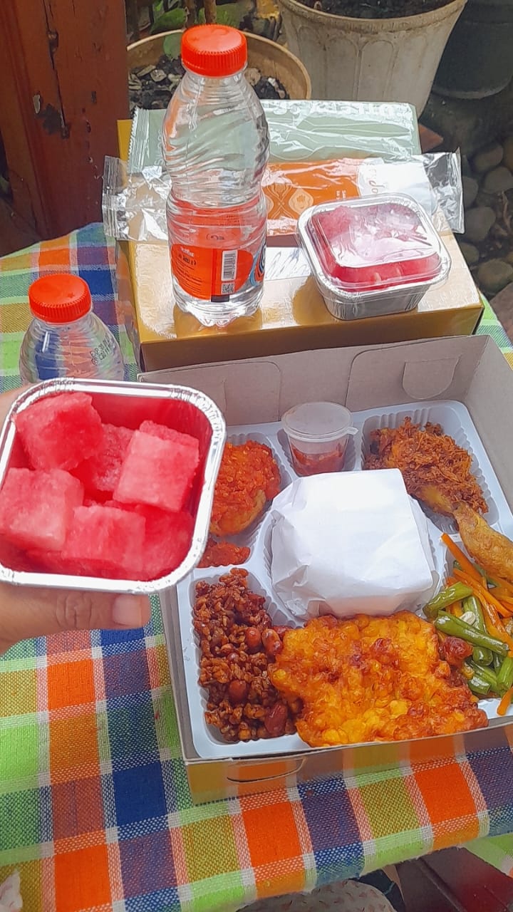 Nasi Box Dapoer Keenan