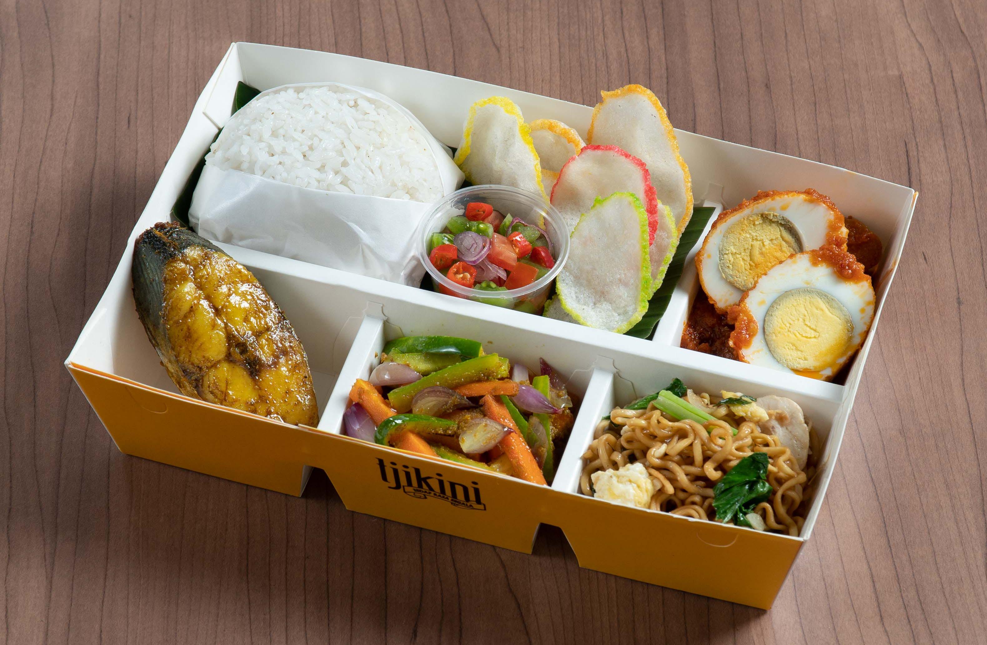 Nasi Box Ikan Tengiri Sambal Dabu-Dabu