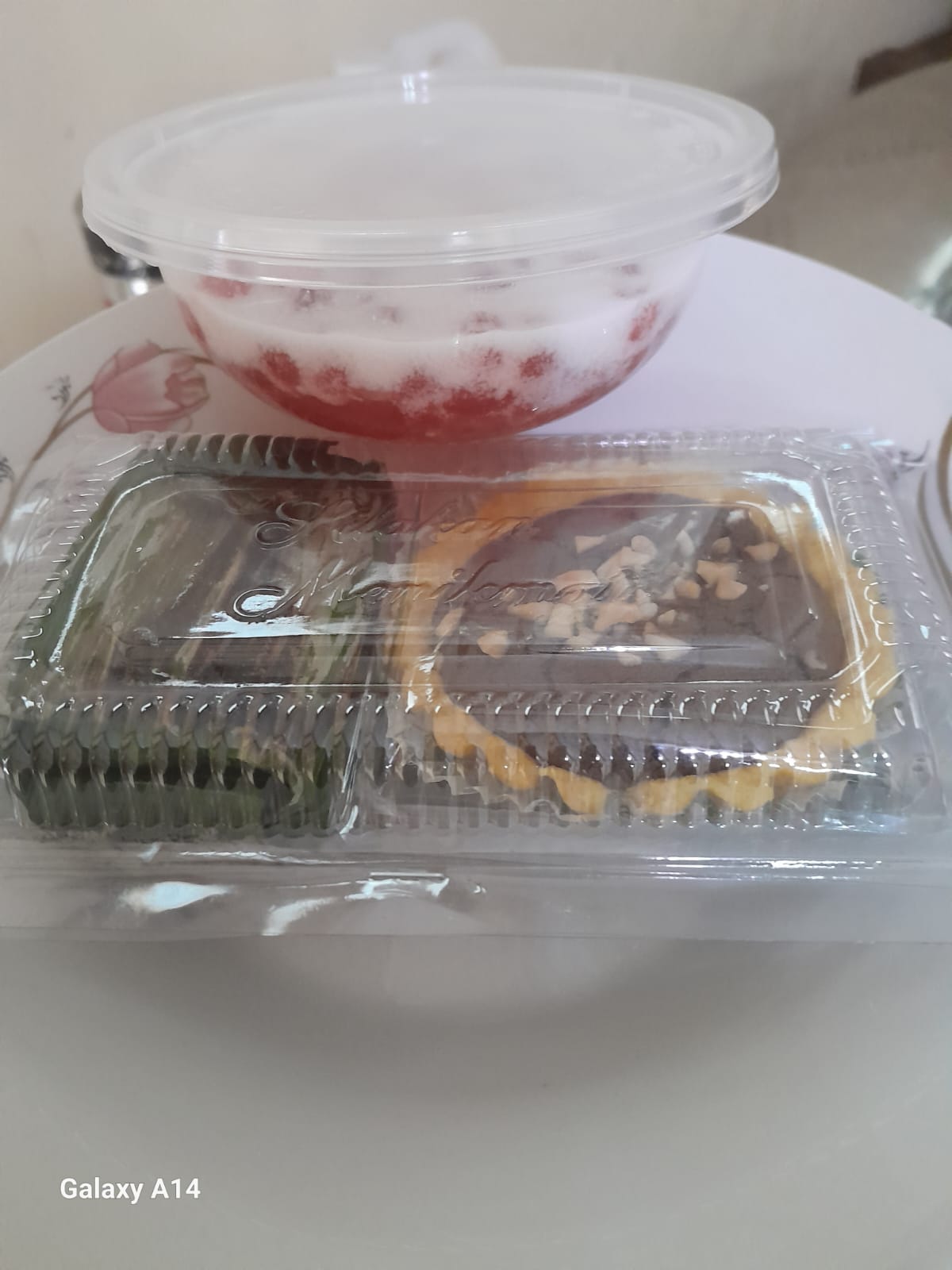 bubur mutiara lemper pie brownies