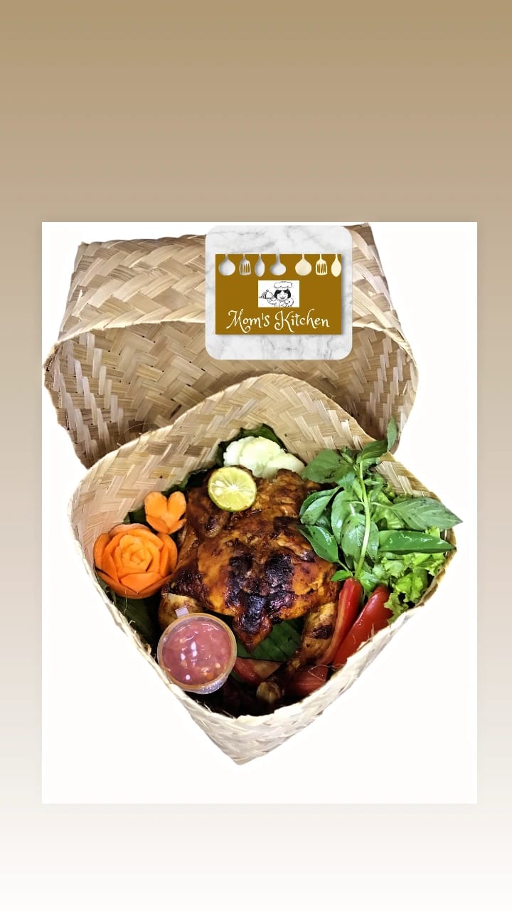 Paket A  Ayam Bekak 1 Ekor Mom's Kitchen