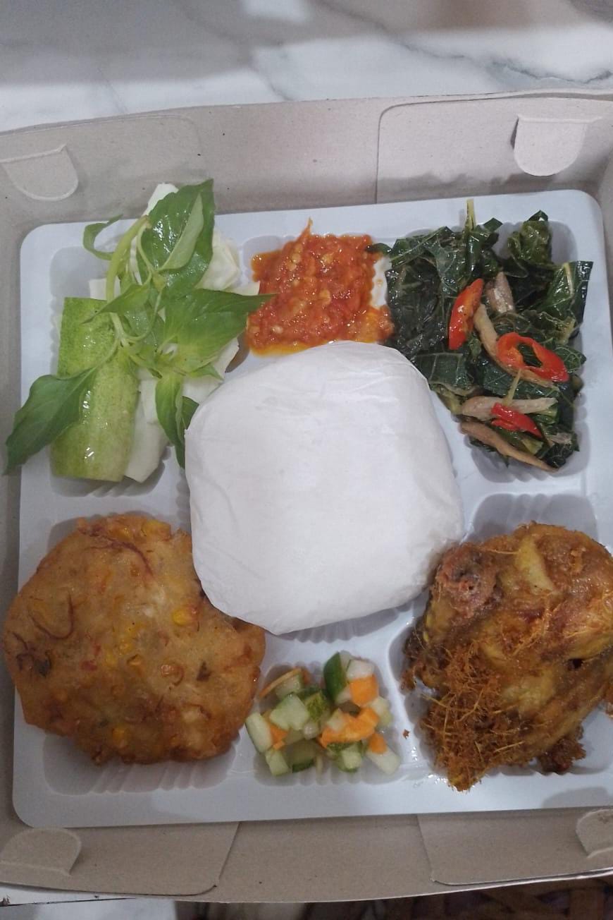 Pake Nasi Box Premium (Ashtree Boga Nusanatara)
