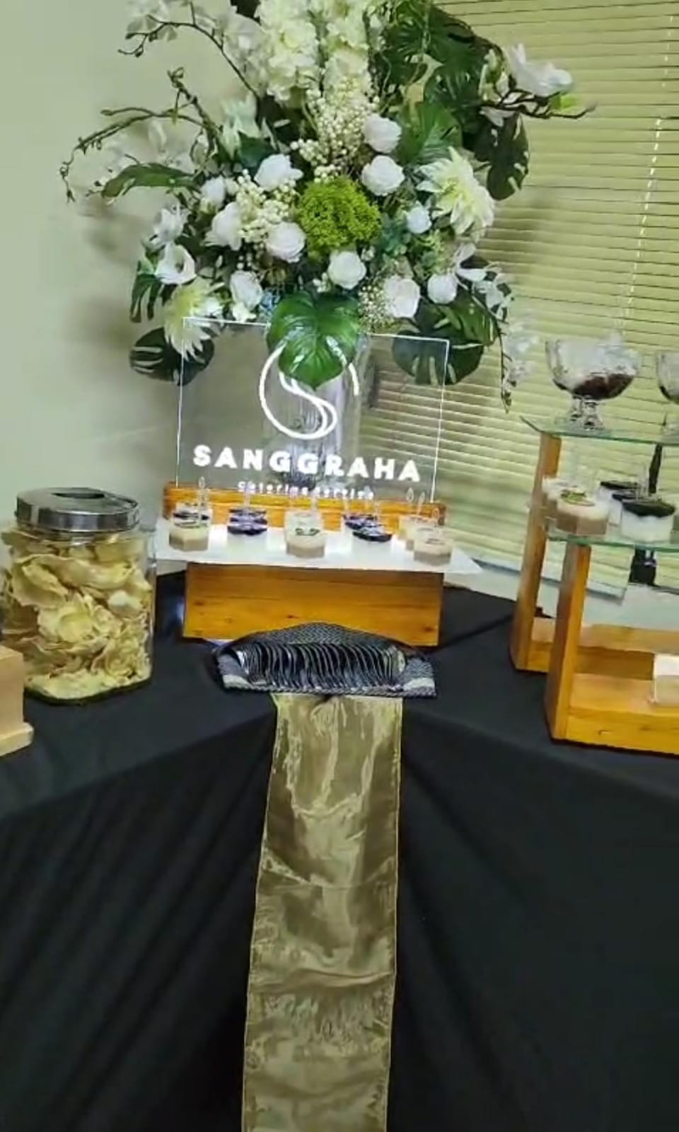 Paket Makan Minum Sanggraha By Saung Betawi Haji Uu