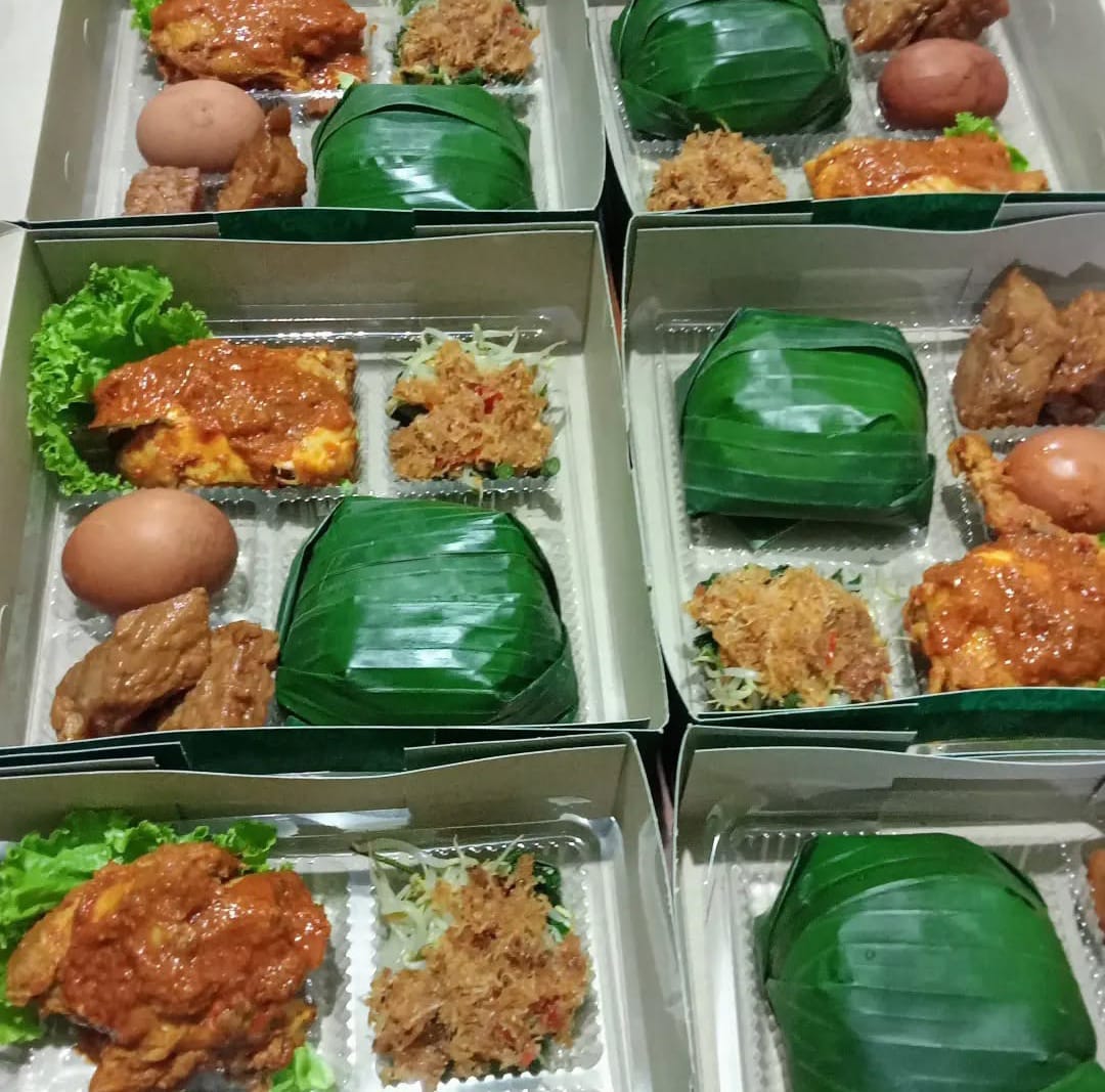 NASI BOX SYAFA CAKE N COOKIES
