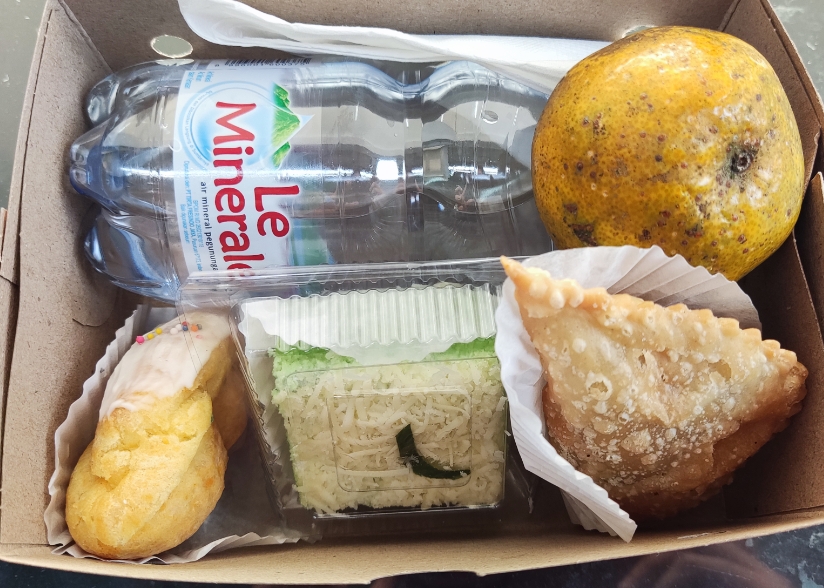 Snack Box Mama Evi
