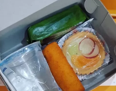 Paket Snack dan Nasi Box