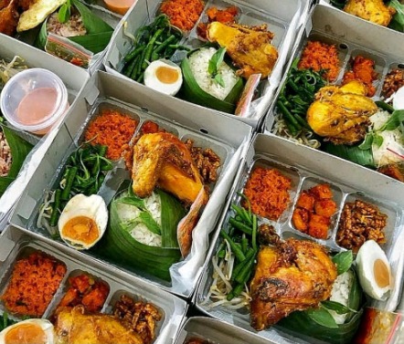 3 Nasi Box Ade Catering