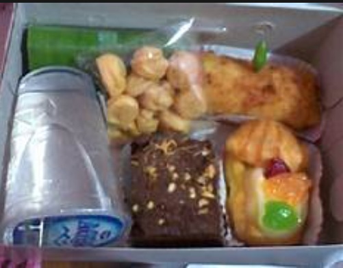 1. Snack Box Ade Catering