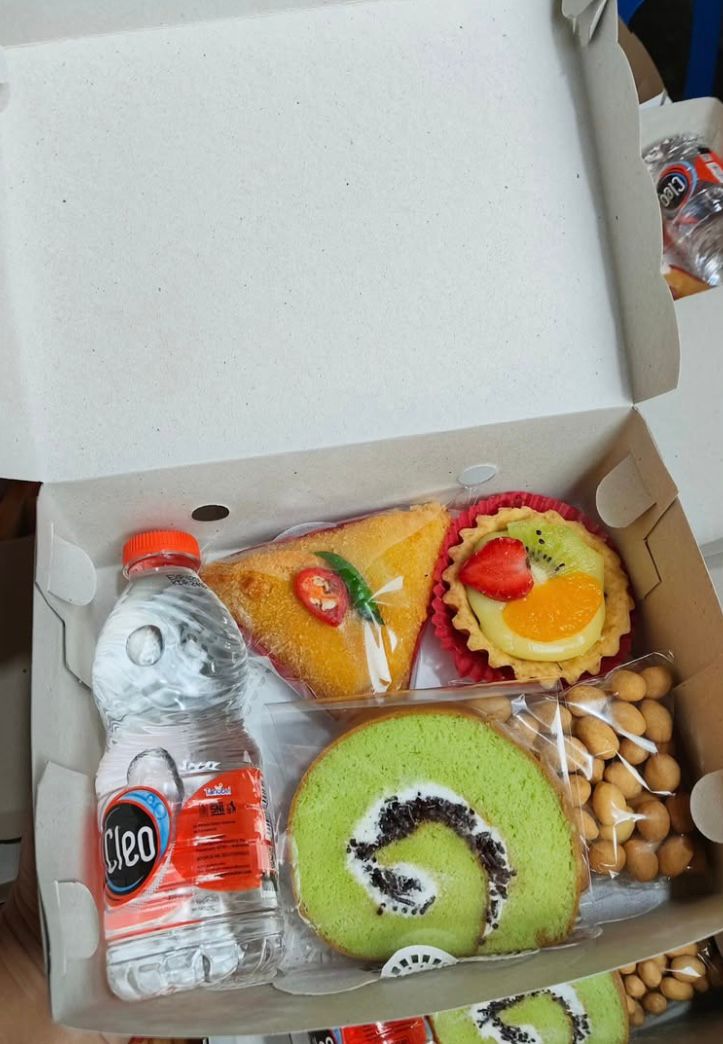 Snack Box H &amp; H Langit Catering