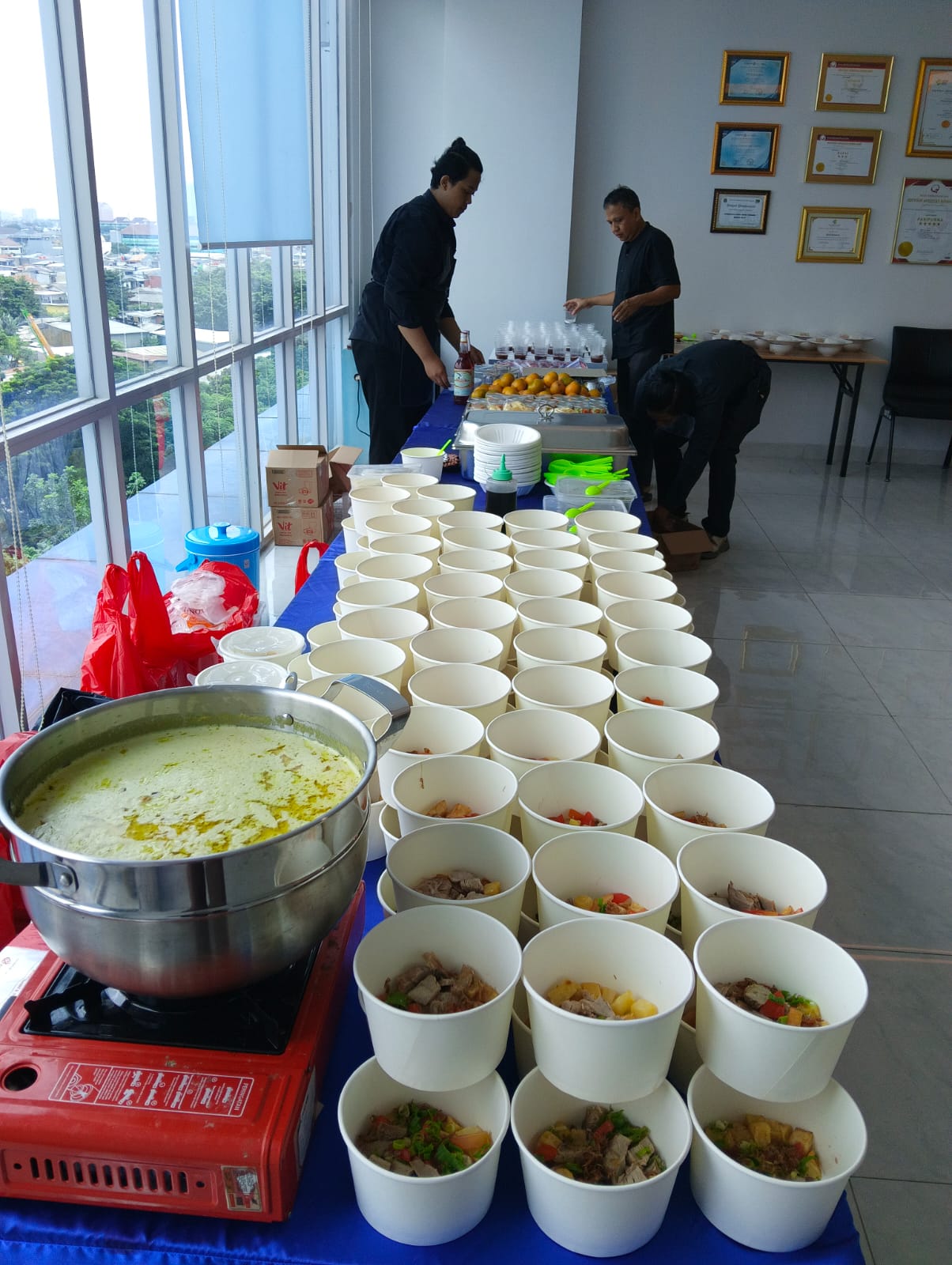 Menu Prasmanan Soto Betawi
