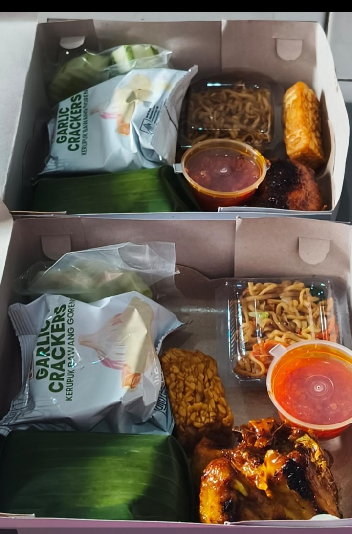 Nasi Box + Air Mineral