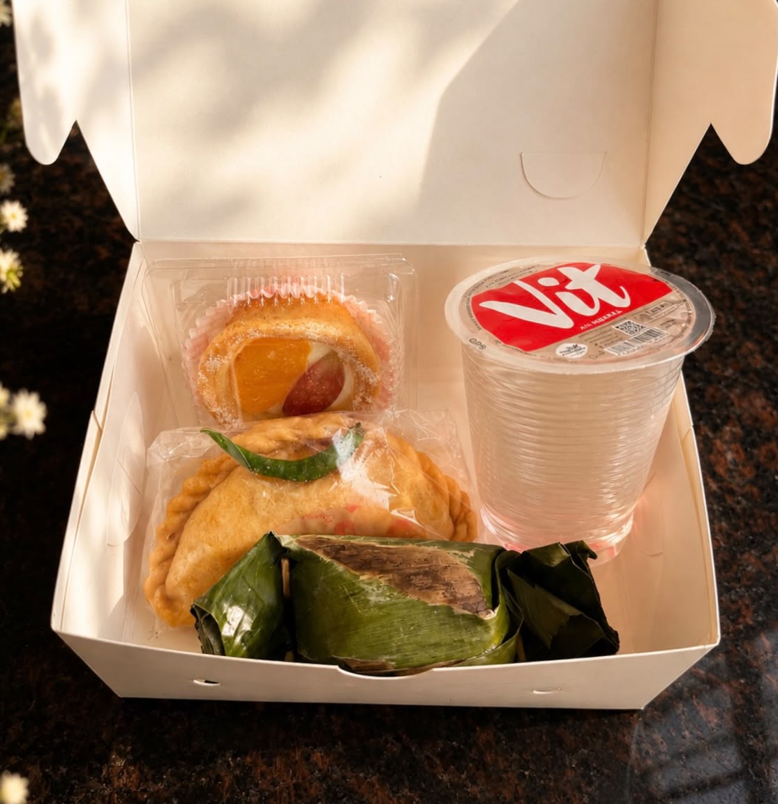 Paket Nasi Box + Snack Box Sari Indah Masakan Padang (Ayam Panggang)