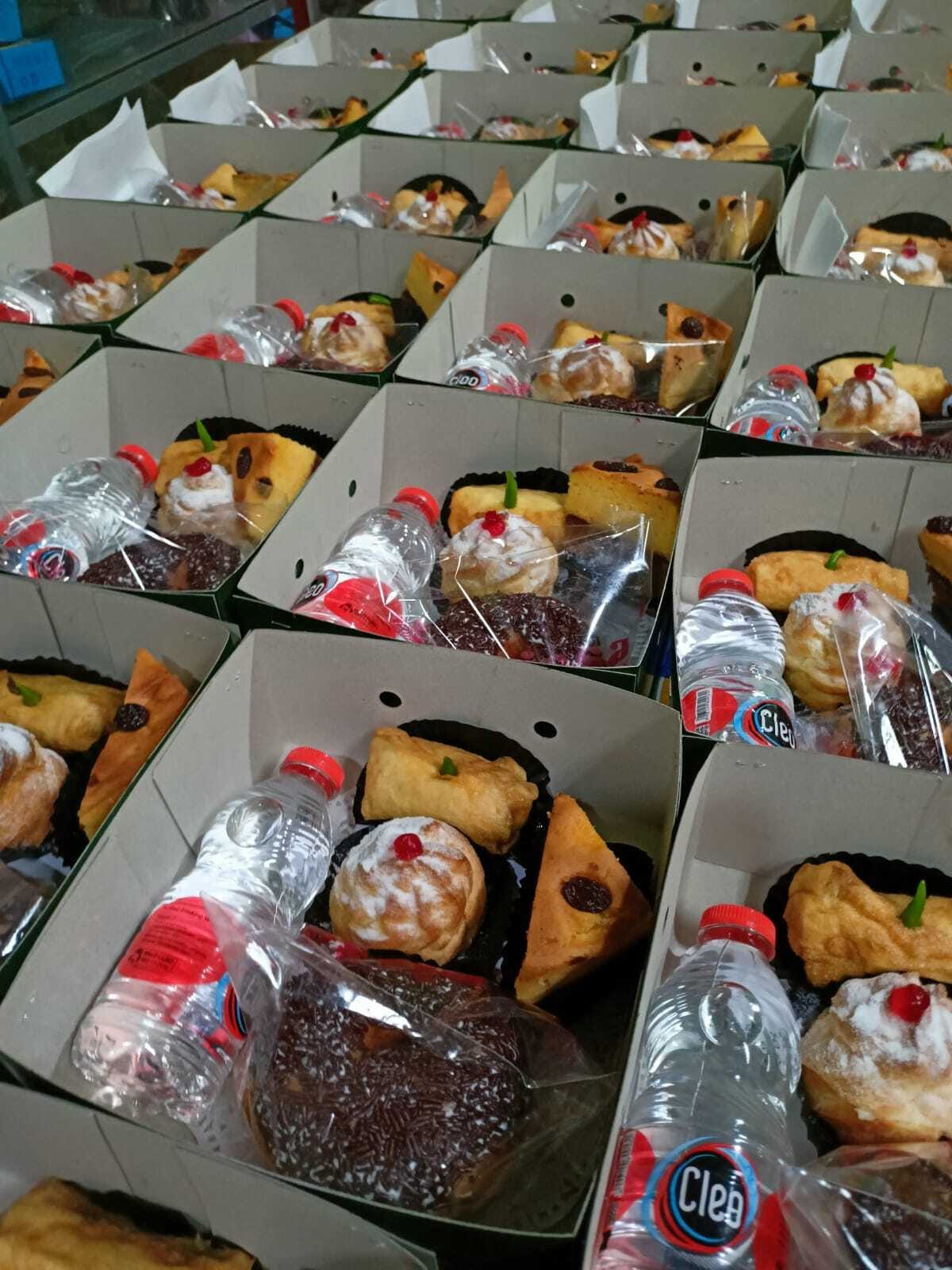 Snack Box Catering Rumahan Devi