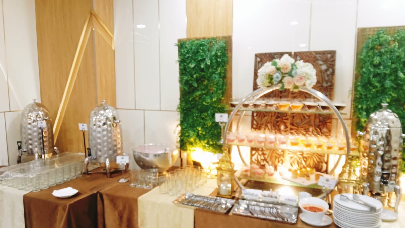 COFFEE BREAK &amp; STALL