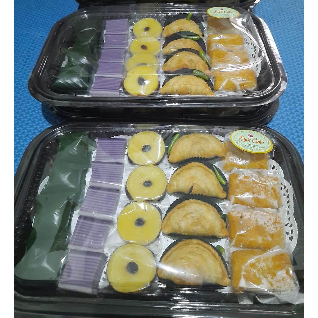 Aneka Kue Basah (Lumpur, Pastel, Risol, Dll)