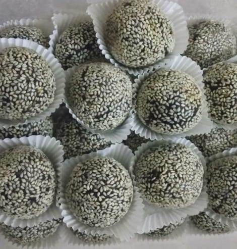 Kue Onde - Onde Cokelat  Isi Kacang