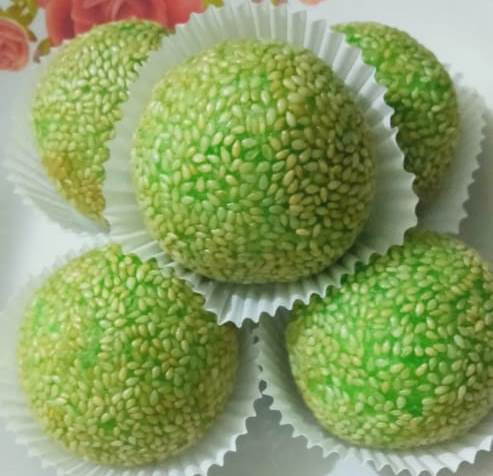 Kue Onde - Onde Hijau Pandan Isi Kacang