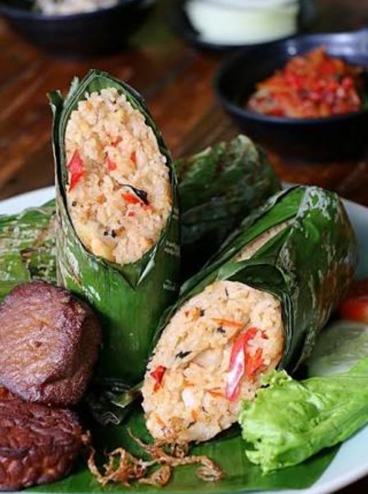 Nasi Bakar Teri Oncom