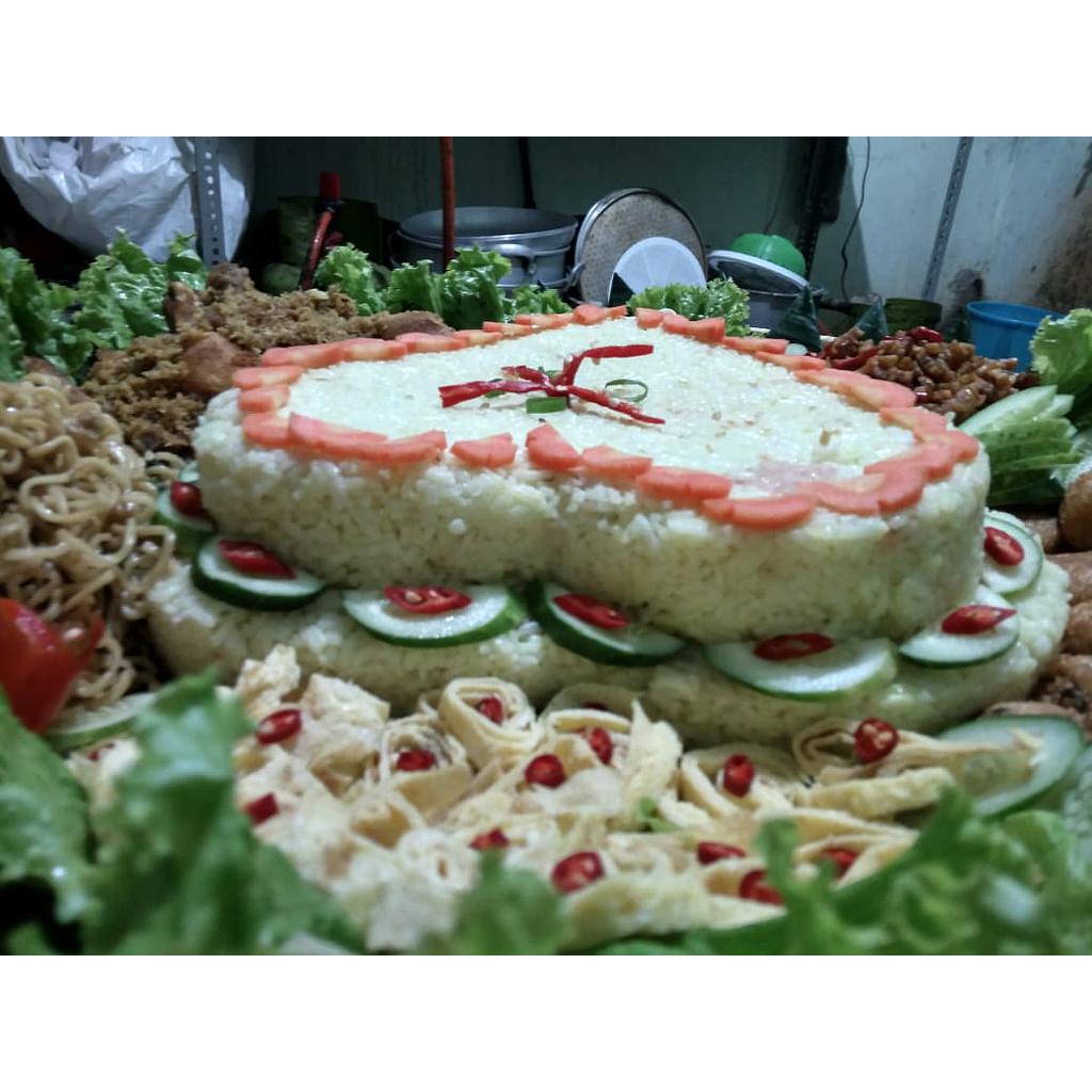 NASI  TUMPENG