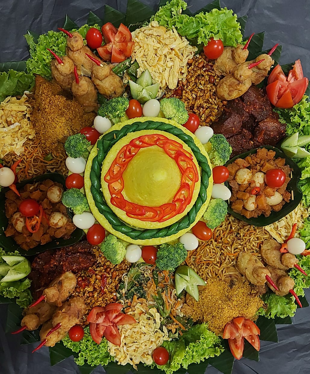 Tumpeng Besar Nutrisi