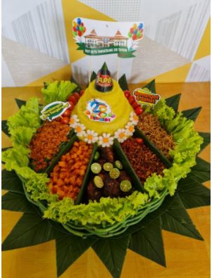 Tumpeng Diameter 60cm Untuk 13-15 Orang