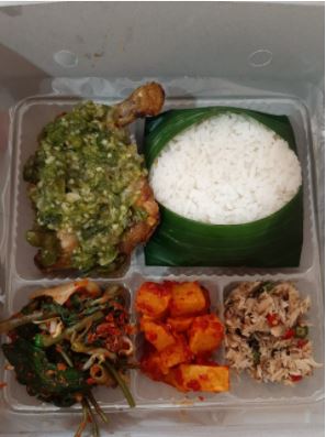 Paket Nasi Box Ayam Cabe ijo