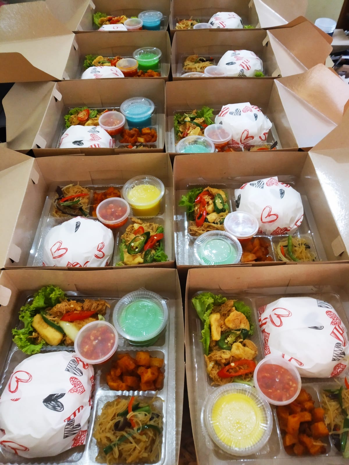 Nasi Box Ayam Suwir