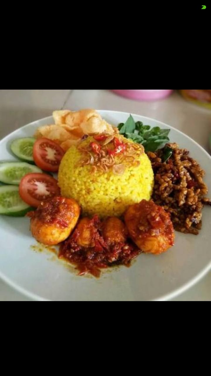 Nasi Kuning Komplit