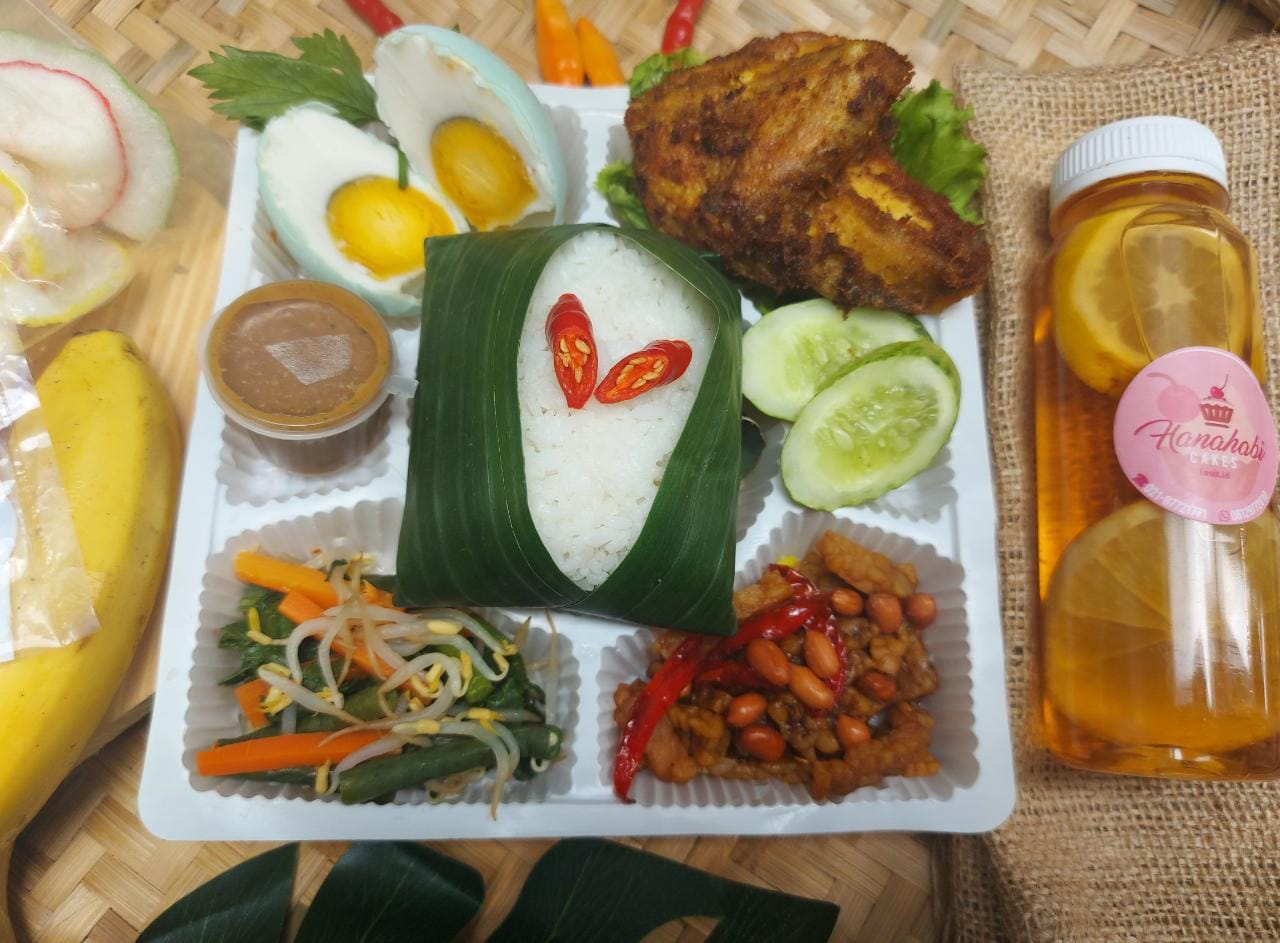 Nasi Box Ayam Goreng Komplit