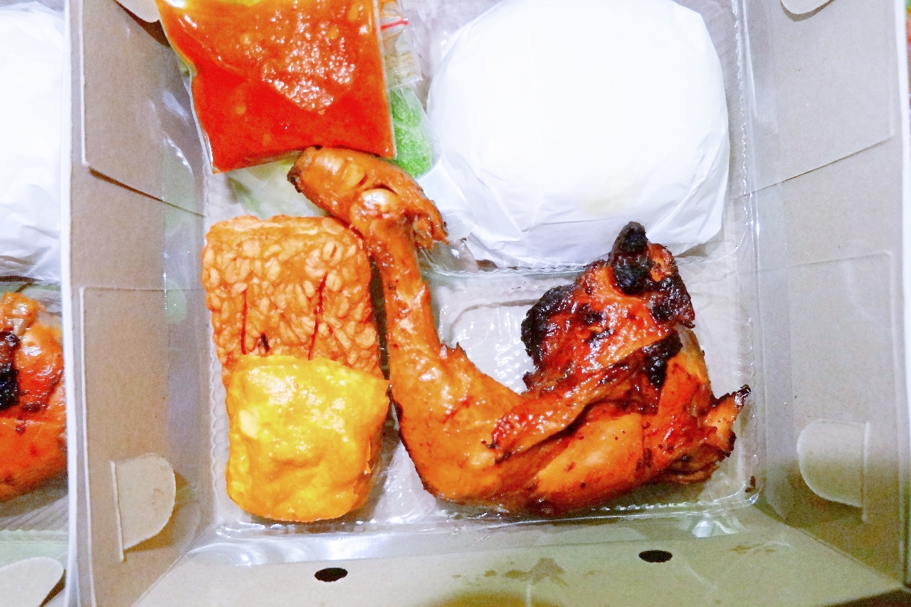 Nasi Ayam Bakar by WBS