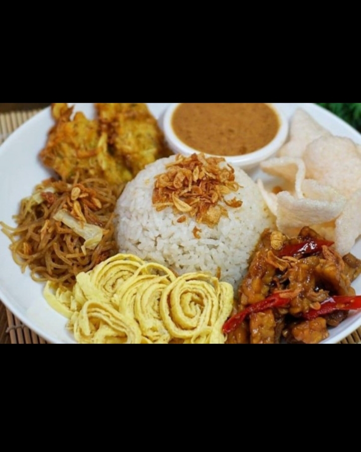 Nasi uduk betawi asli