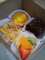 ANEKA SNACK KUE &amp; BUAH