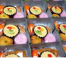 ANEKA SNACK KUE &amp; BUAH