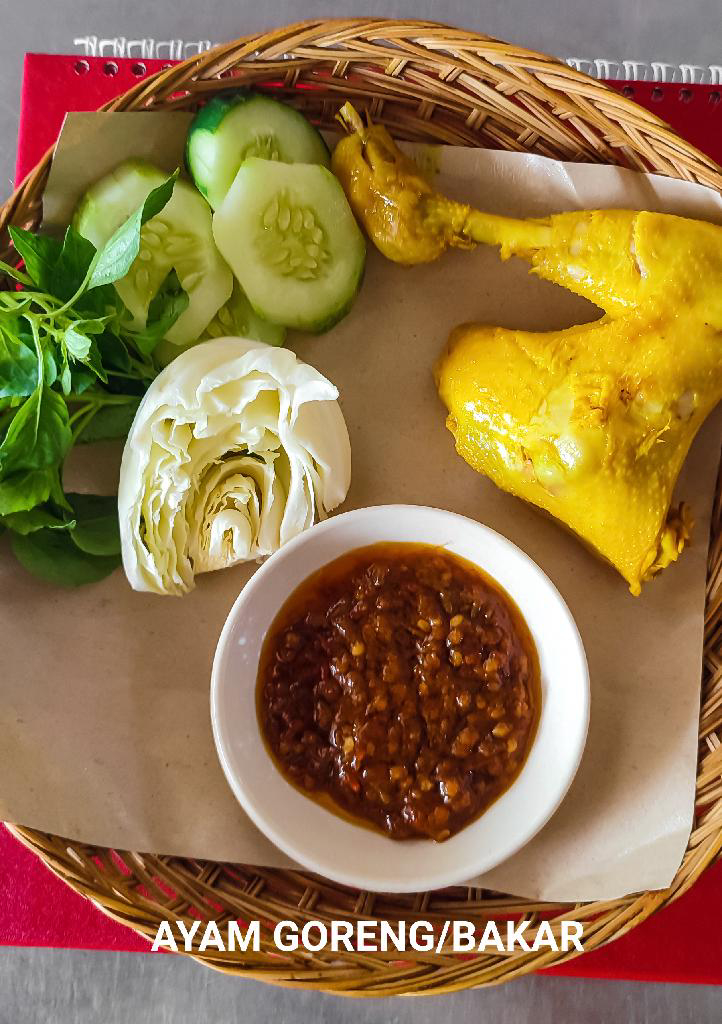 Nasi putih ayam goreng