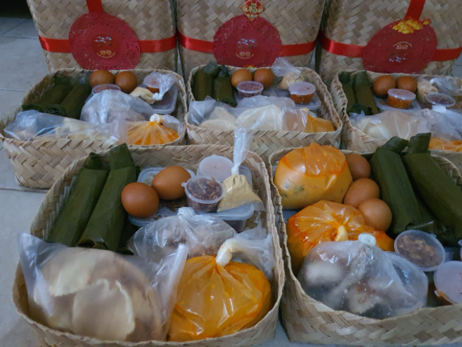 Paket Lontong Cap Gomeh