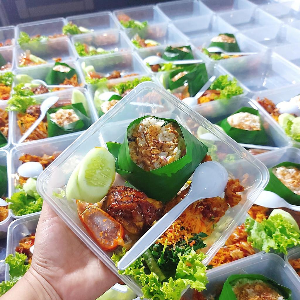 paket nasi dengan minum cleo