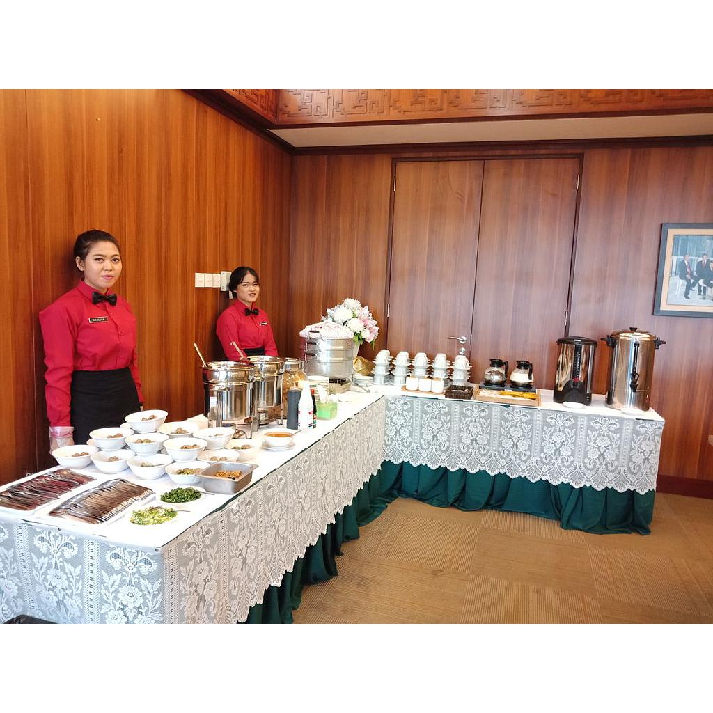 PRASMANAN / BUFFET MUSTAFA