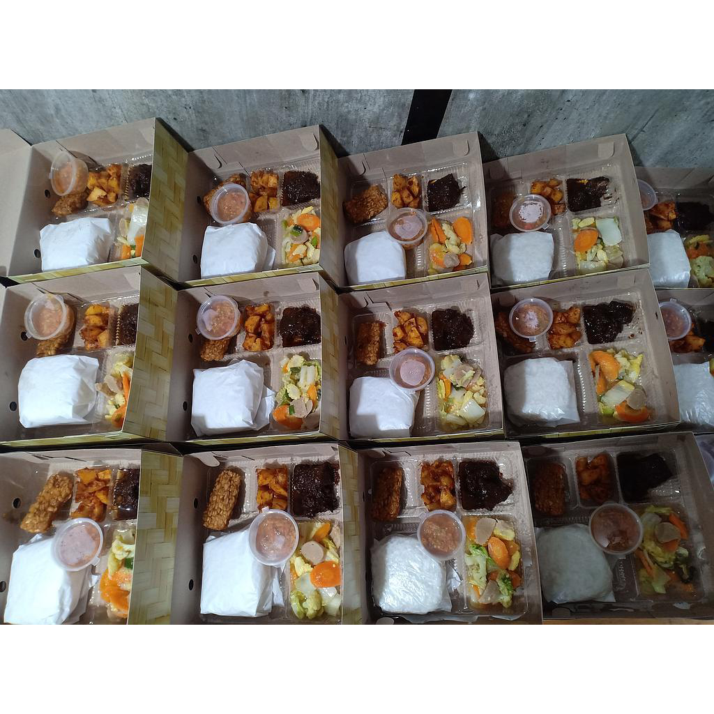 Paket nasi + Snack 