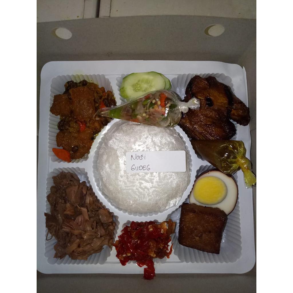 Paket Nasi Gudeg By Sun-day Cook &amp; Cake