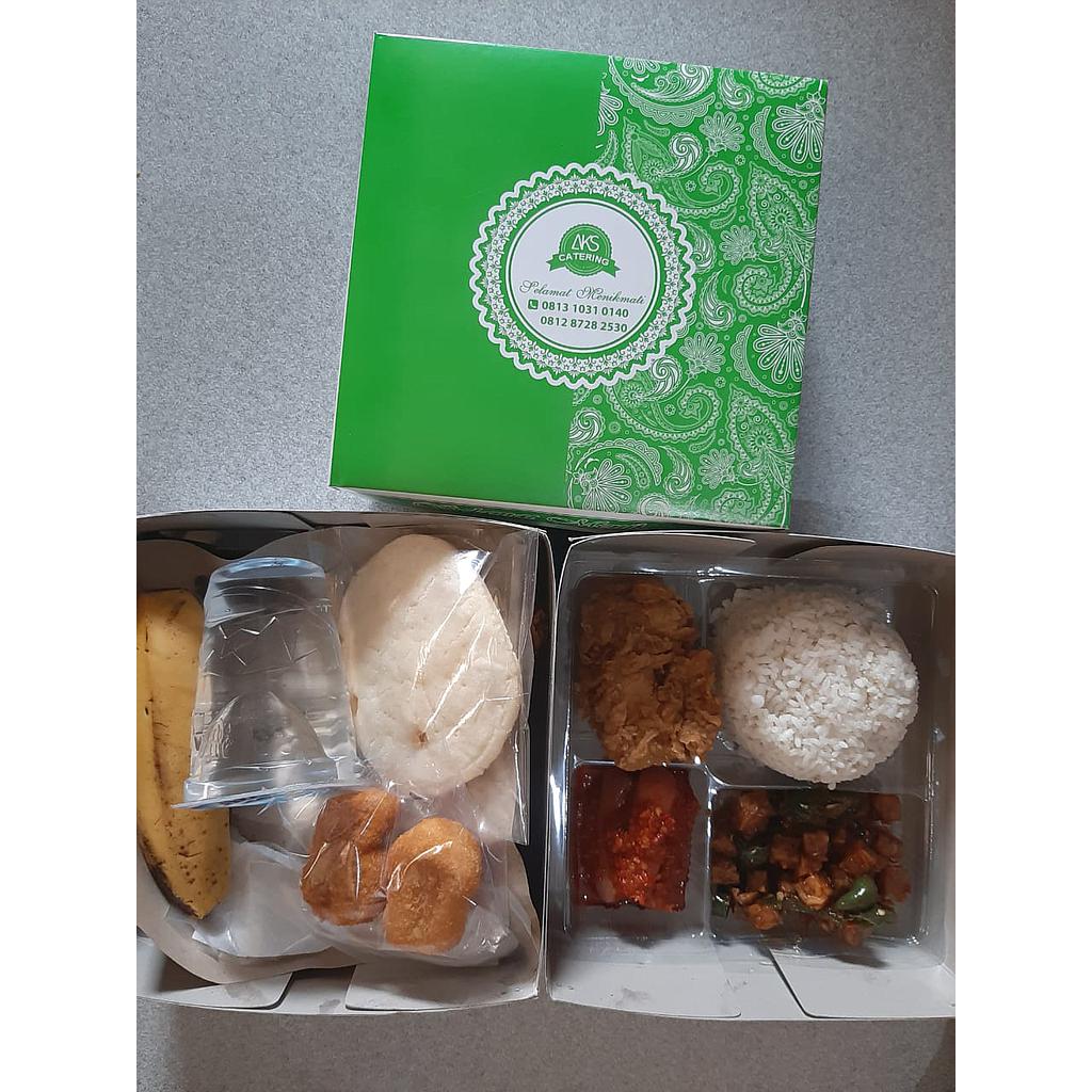 AKS Nasi, ayam goreng crispy, sosis ayam.balado, 2pcs naget, buah, krup dan air