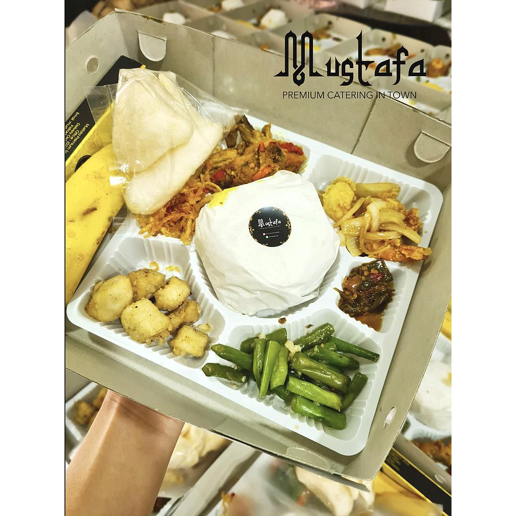 Nasi Ayam Betutu &amp; Udang Saus Mentega MUSTAFA free Puding