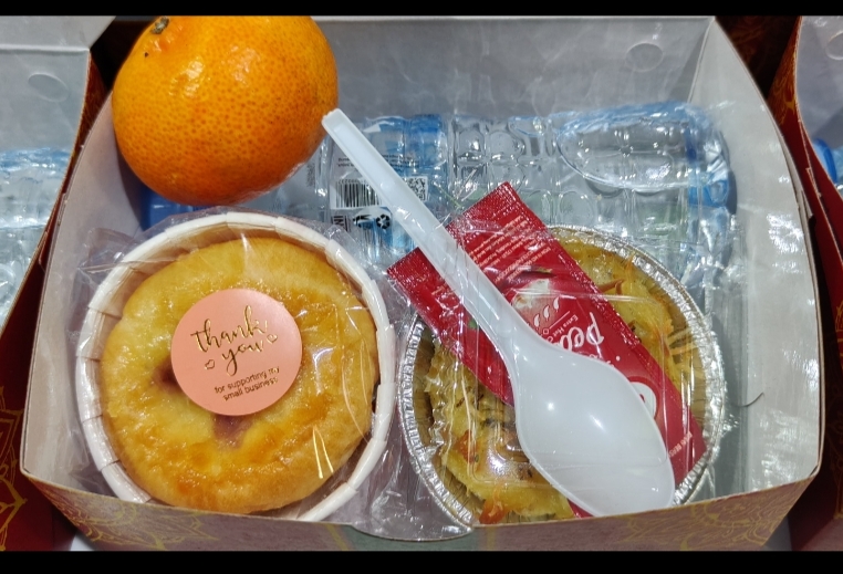 Snack box(2 Kue dan 1 Buah)