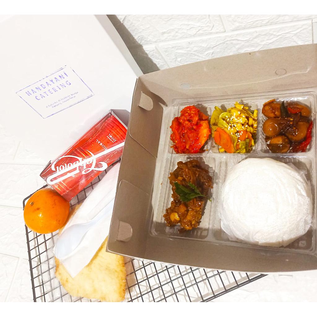 Nasi box Ayam bumbu Rujak lengkap